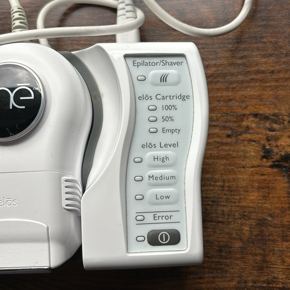 Iluminage Beauty Me Elos Laser Hair Removal System - Picture 2 of 11